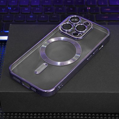 Прозрачен силиконов калъф за iPhone 15 Pro Max лилав отдясно