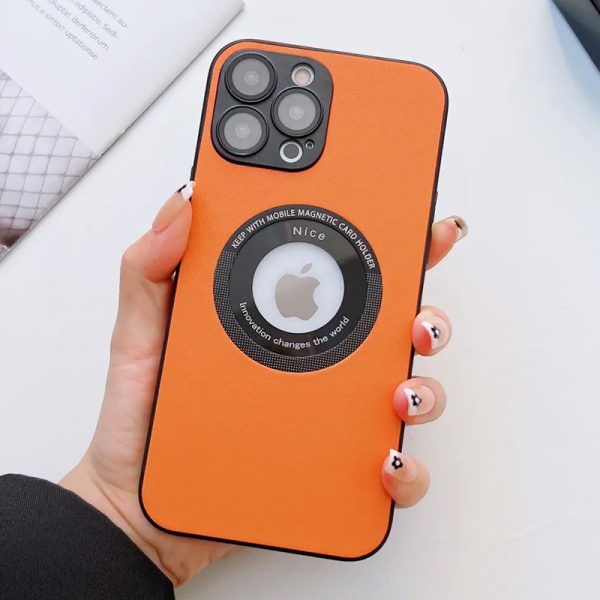 Кожен калъф за iPhone 15 Pro със защита на камерата отзад оранжев