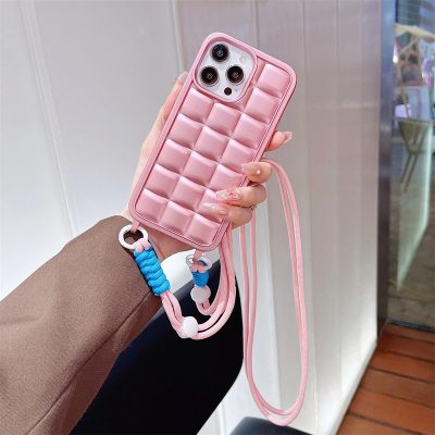 Луксозен калъф за iPhone 14 Plus с въже за врата розов