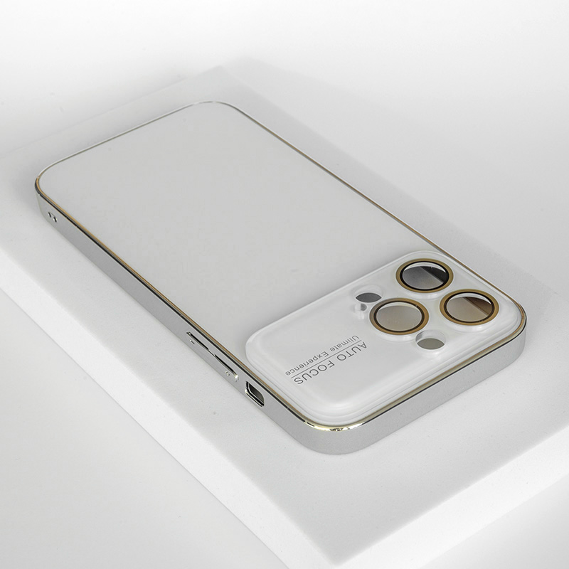 Луксозен калъф с пълна защита на камерата за iPhone 15 Pro Max бял